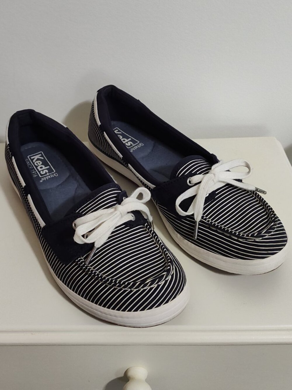 Keds ortholite blue & white striped boat shoes, EUC, size 8.5